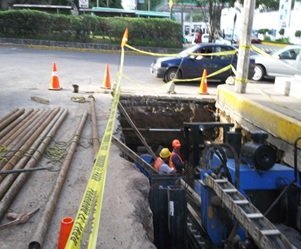 Cruzamiento direccional avenida San Jerónimo